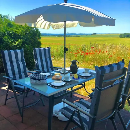 Schoene Mit Boddenblick * 사가드